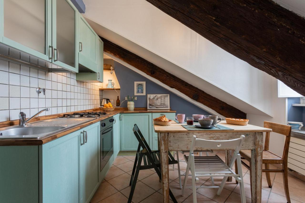 Il Nido Dei Colori Di Palazzo Saluzzo Apartment
